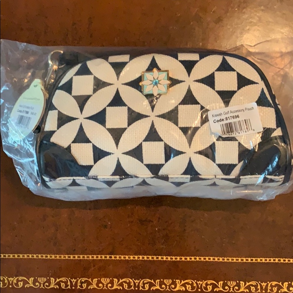 BNWT Accessory bag